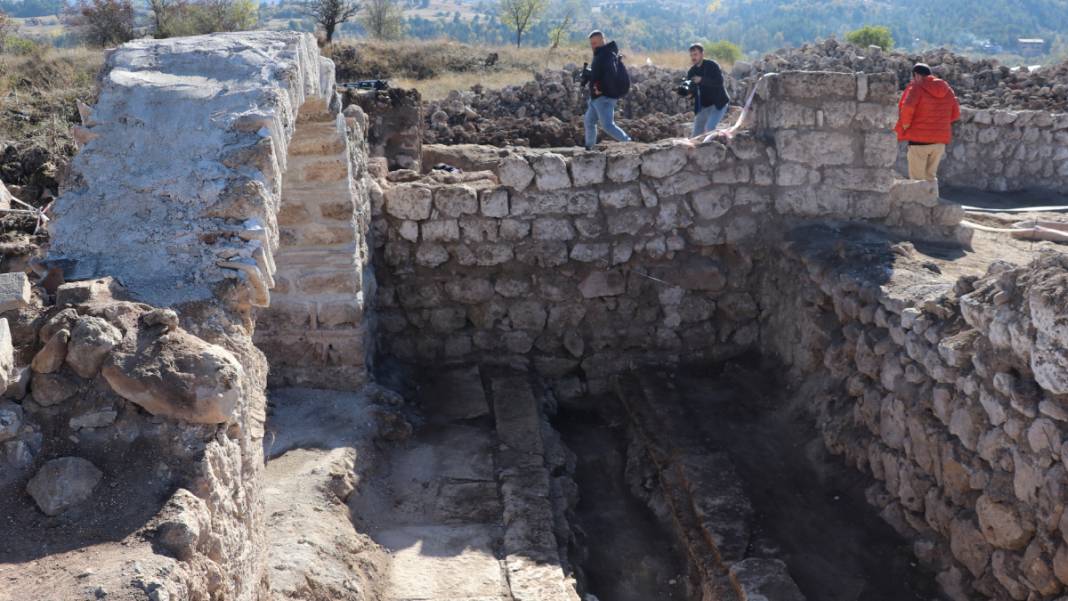 Karabük'te tarihi keşif! Hadrianopolis Antik Kenti'nde öyle şeyler bulundu ki... Tam bin 600 yıllık 6
